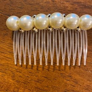 Hair Comb with Large Faux Pearls and Smaller Gold Balls!